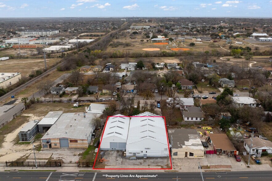 More Photos Of 2930 E Houston St, San Antonio Industrial For Sale