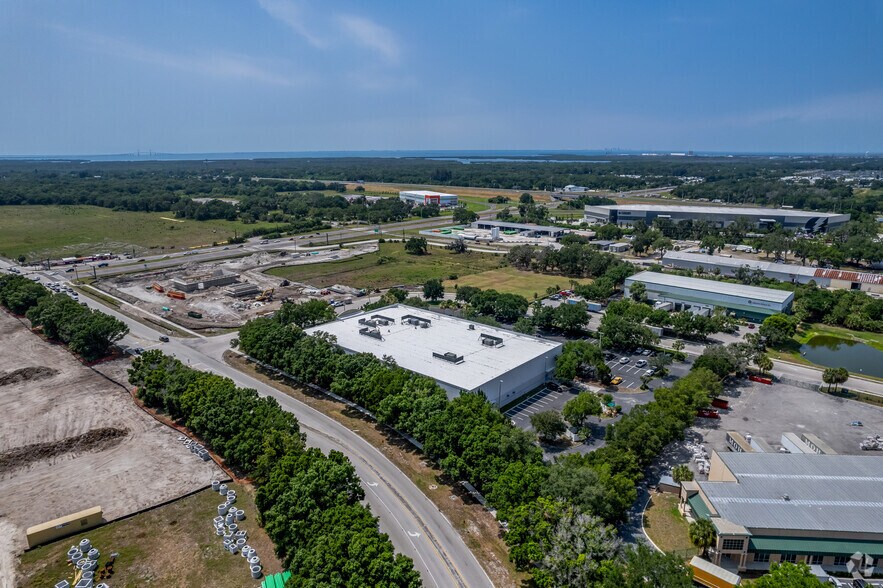 More Photos Of 2511 Corporate Way, Palmetto Light Distribution For Lease