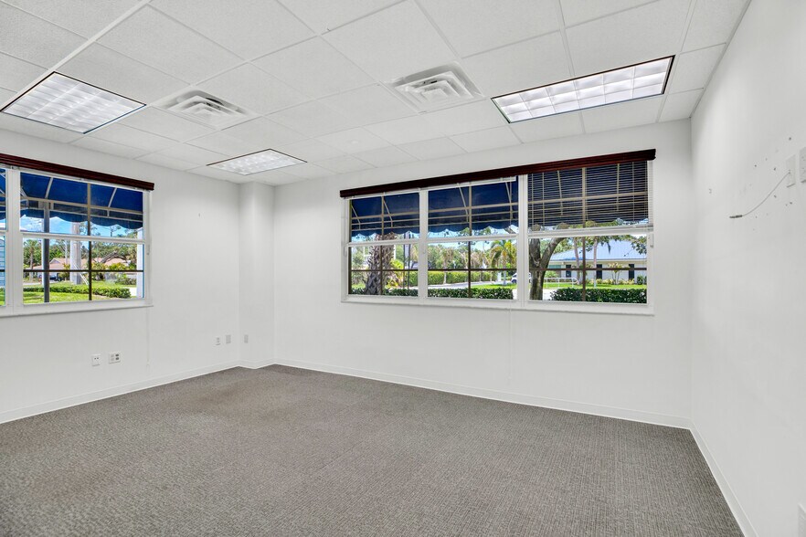 More Photos Of 1701 Highway A1A, Vero Beach Office For Lease