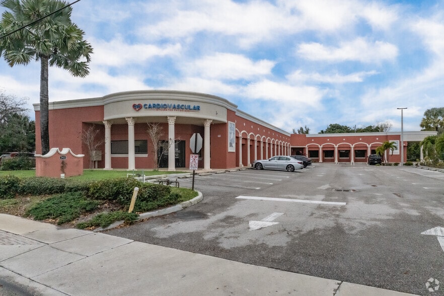 Primary Photo Of 2923 S Federal Hwy, Boynton Beach General Retail For Lease