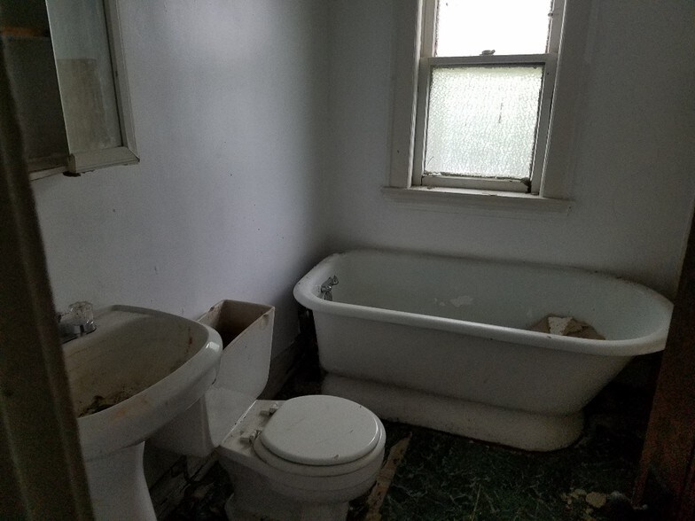 More Photos Of 3425 E 128th St, Cleveland Apartments For Sale