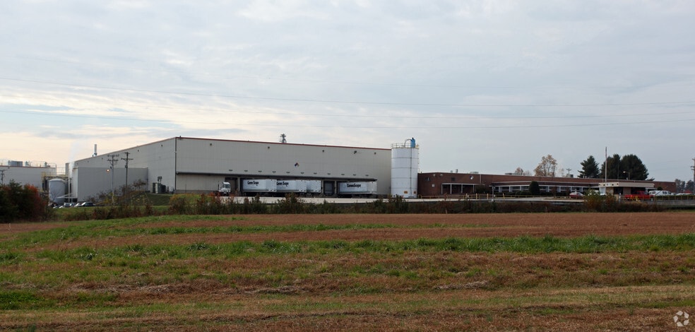 More Photos Of 125 Lulu Ln, Statesville Manufacturing For Lease