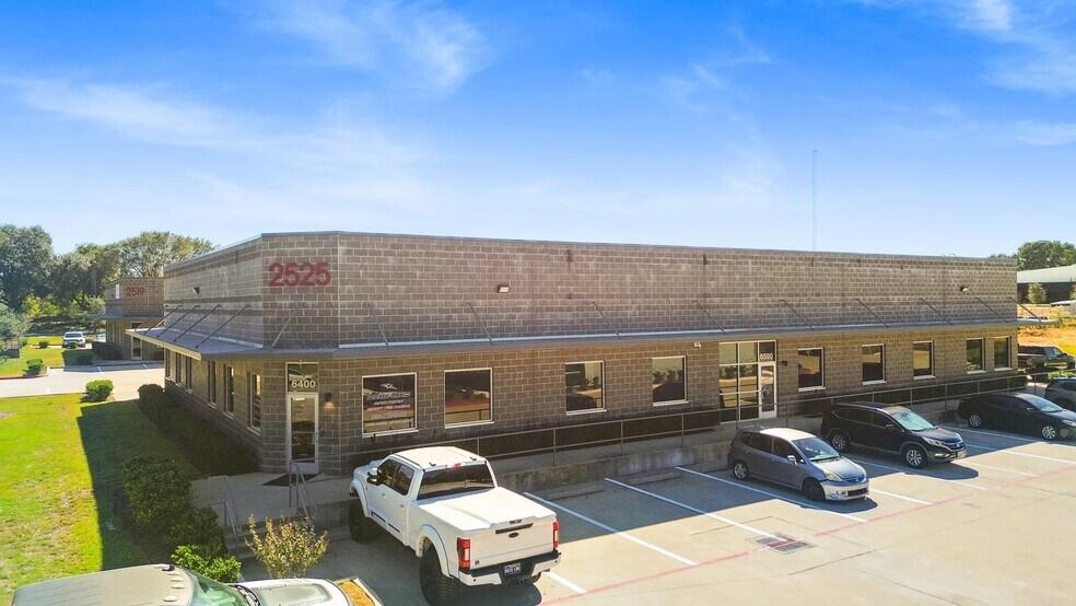More Photos Of 2525 N Frazier St, Conroe Office For Sale