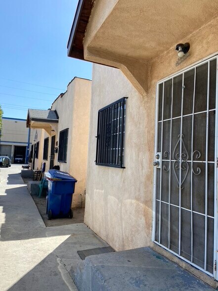 More Photos Of 1009 E 29th St, Los Angeles Apartments For Sale