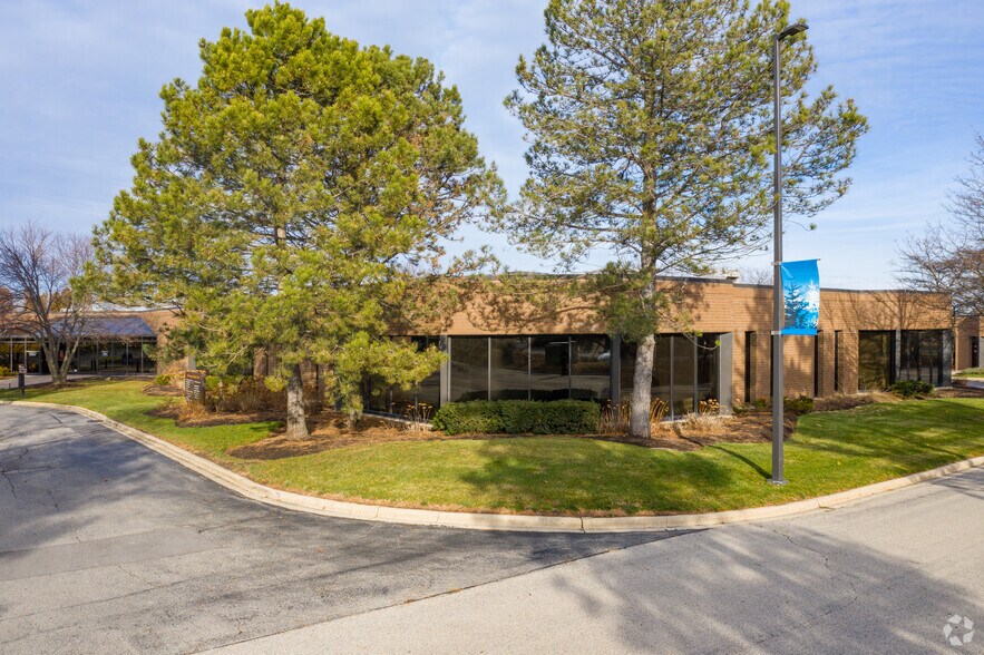 More Photos Of 135 N Arlington Heights Rd, Buffalo Grove Medical For Lease