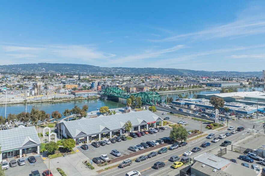 More Photos Of 2327 Blanding Ave, Alameda General Retail For Lease