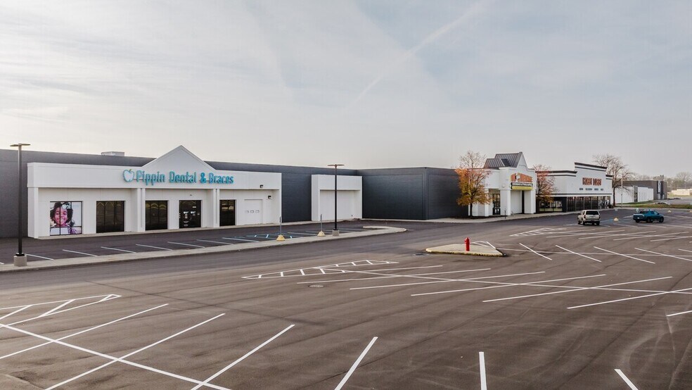 More Photos Of 3701 S Main St, Elkhart Warehouse For Lease