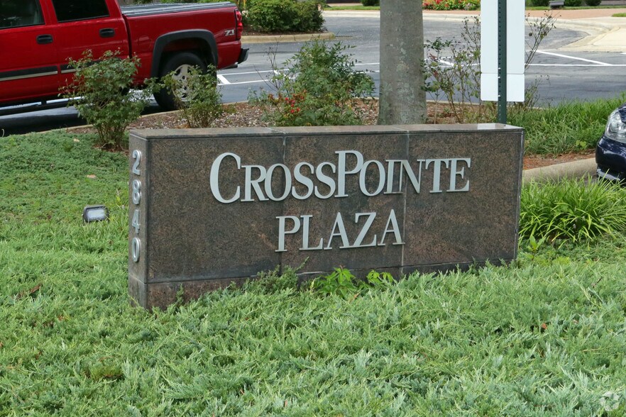 More Photos Of 2840 Plaza Pl, Raleigh Office For Lease