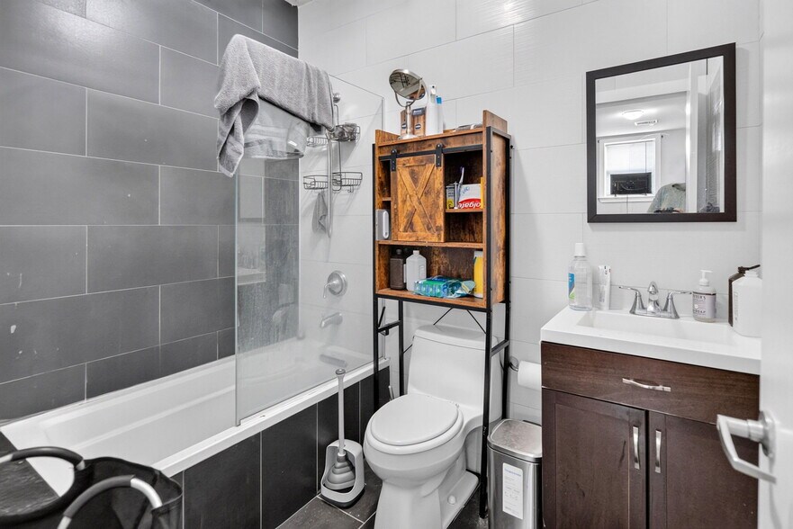 More Photos Of 83 Beaver St, Albany Apartments For Sale
