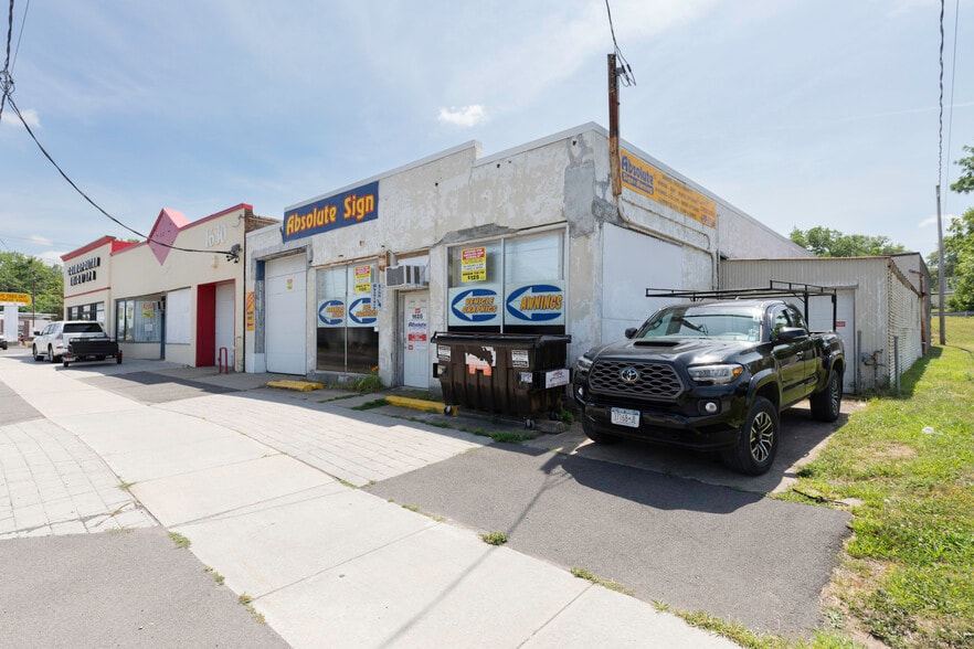 Primary Photo Of 1628 Erie Blvd E, Syracuse Flex For Sale