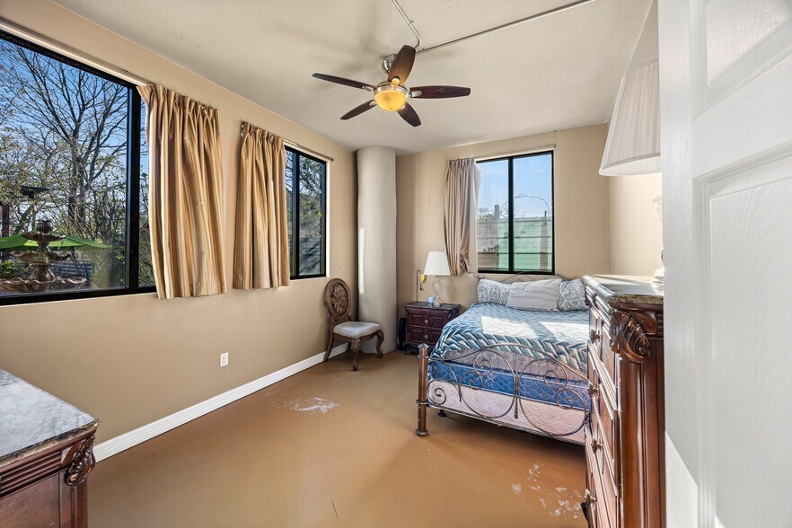 More Photos Of 4015 Luell St, Houston Specialty For Sale