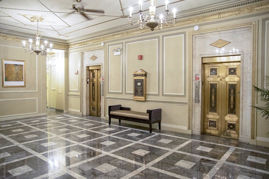 More Photos Of 5240 N Sheridan Rd, Chicago Apartments For Lease
