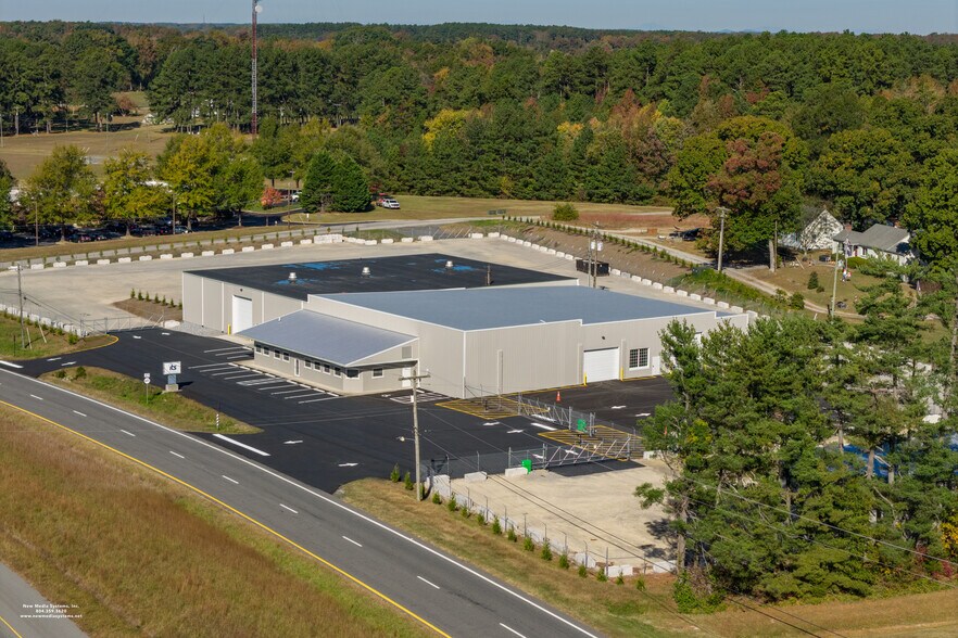 More Photos Of 1918 W Virginia Ave, Crewe Warehouse For Lease