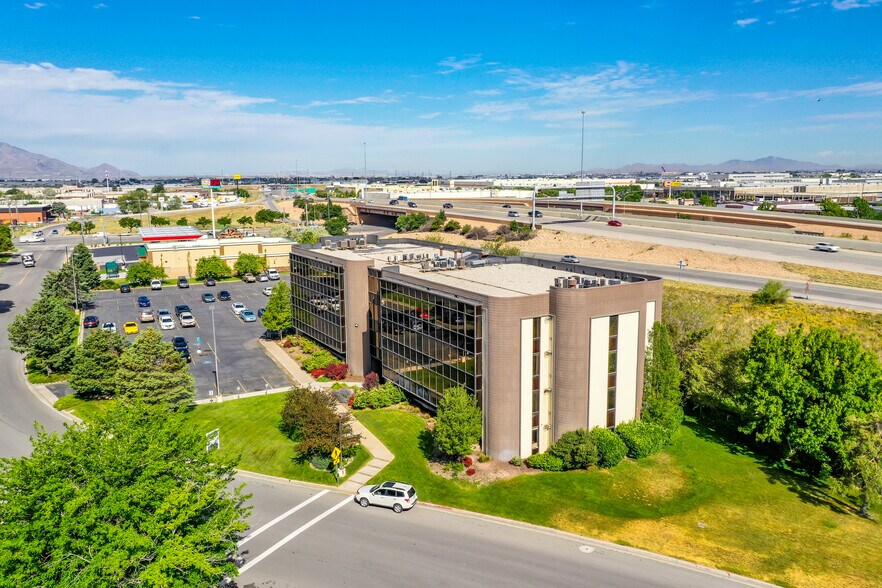 More Photos Of 1600 W 2200 S, Salt Lake City Medical For Lease