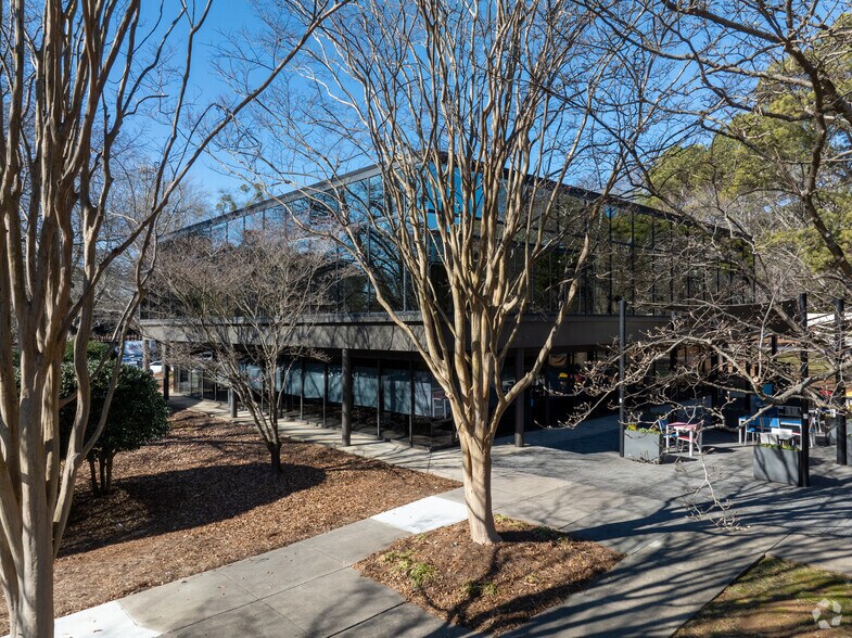 More Photos Of 6075 The Corners Pky, Peachtree Corners Office For Lease