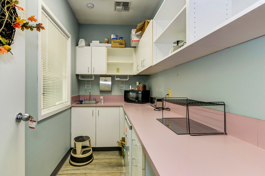 More Photos Of 403 Black Hills Ln SW, Olympia Medical For Sale