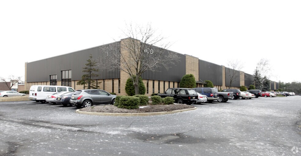 More Photos Of 400 Corporate Ct, South Plainfield Light Distribution For Lease