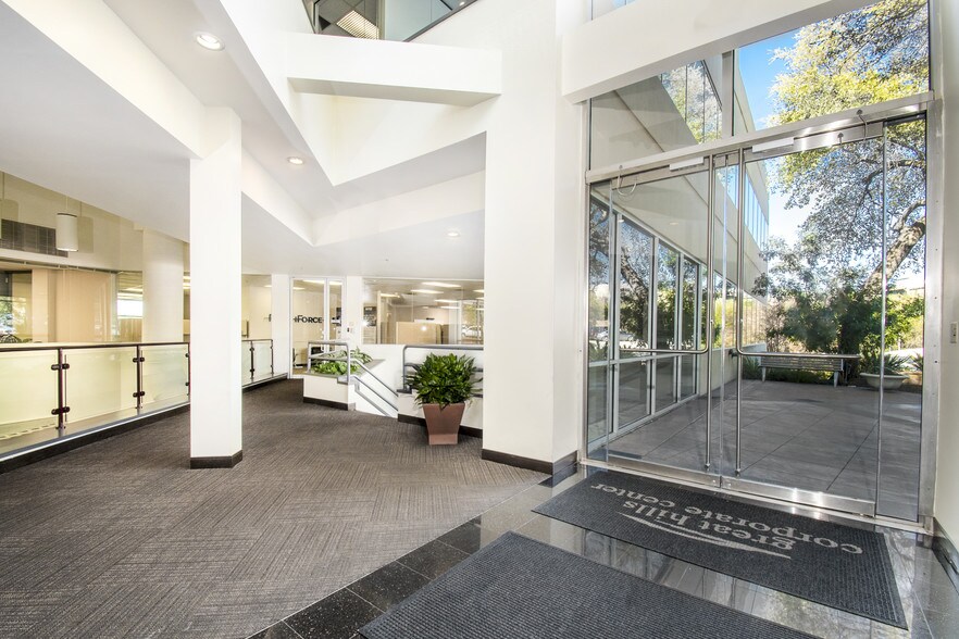 More Photos Of 9020 N Capital of Texas Hwy, Austin Unknown For Lease