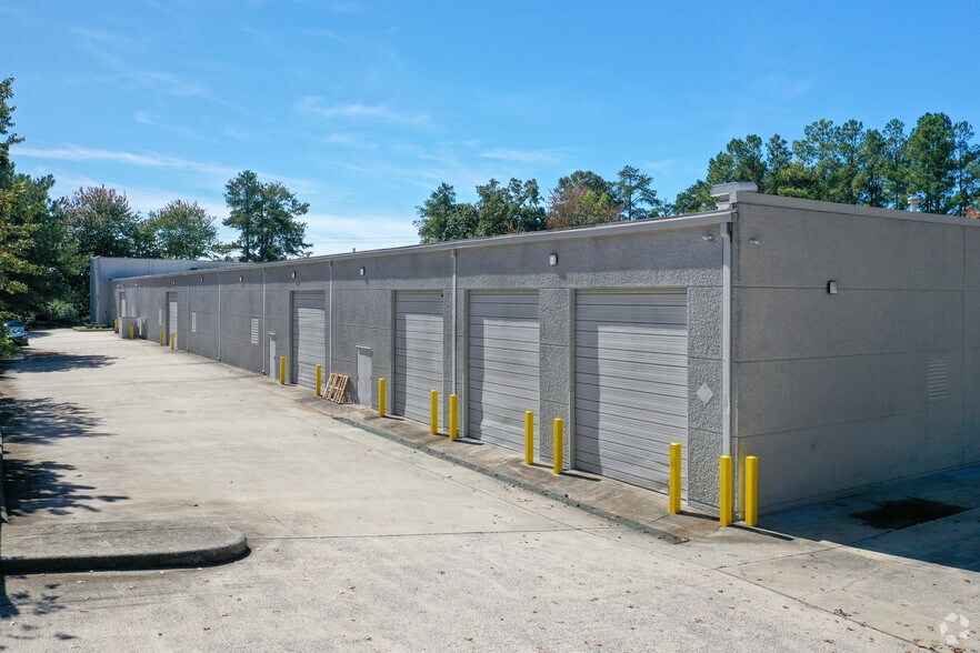 More Photos Of 710 Morgan Falls Rd, Atlanta Loft Creative Space For Sale