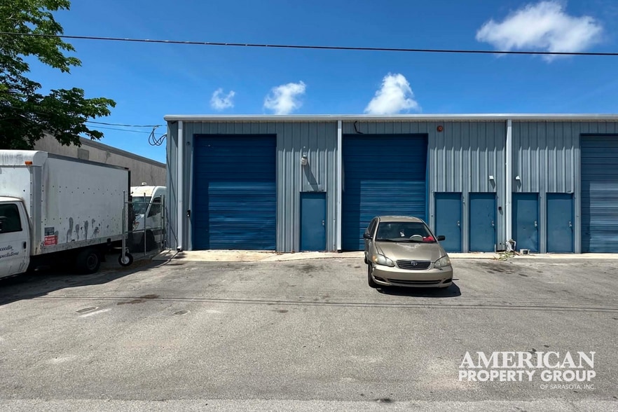 Primary Photo Of 2133-2155 19th St, Sarasota Warehouse For Lease
