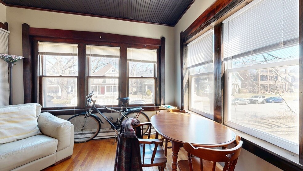 More Photos Of 604 Holly Ave, Saint Paul Apartments For Sale