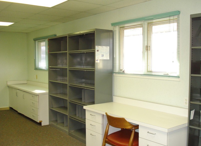 More Photos Of 575 N Kellogg St, Galesburg Medical For Lease