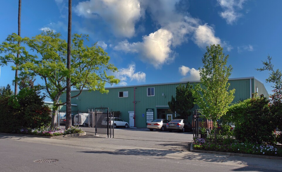 Primary Photo Of 4331 Attawa Ave, Sacramento Light Manufacturing For Sale