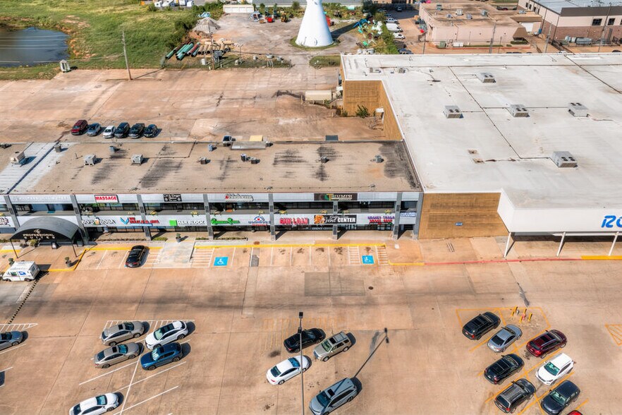 More Photos Of , Broken Arrow General Retail For Sale