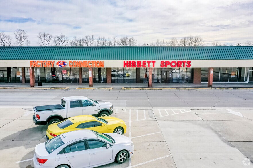 More Photos Of 1000 W Broadway, Centralia Unknown For Lease