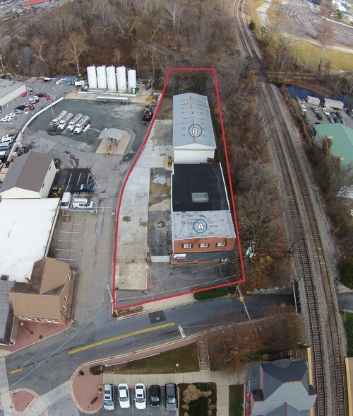 More Photos Of 19-21 Main St, Laurel Warehouse For Sale