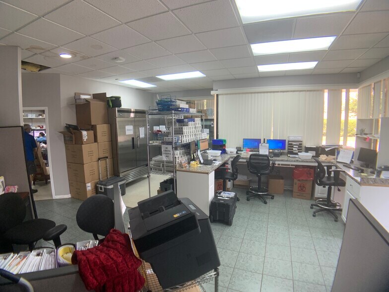 More Photos Of 13191 Starkey Rd, Largo Medical For Sale