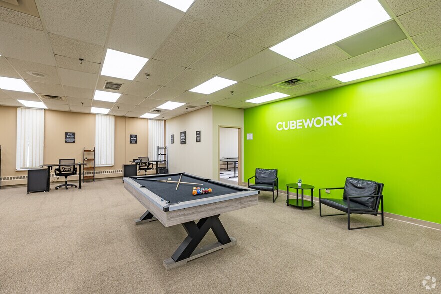 More Photos Of 101 Cottontail Ln, Somerset Warehouse For Lease