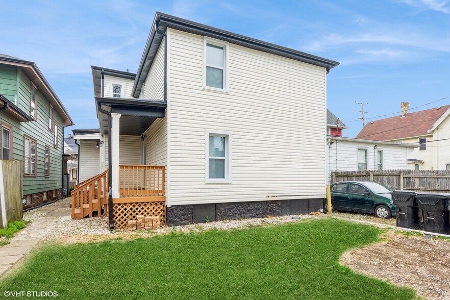 More Photos Of 1131 Erie St, Racine Apartments For Sale