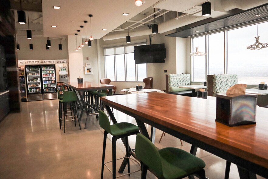 More Photos Of 25 E Scenic Pointe Dr, Draper Office For Lease