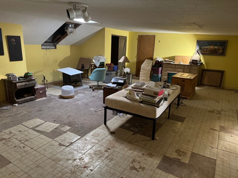 More Photos Of 3577 AZ-77, Taylor Office For Sale