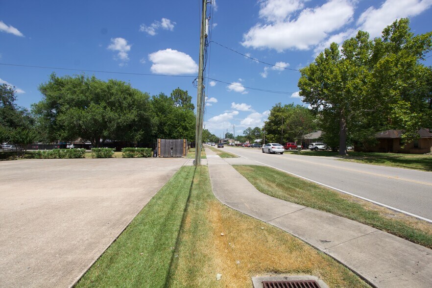 More Photos Of 3421 E Walnut St, Pearland Daycare Center For Sale