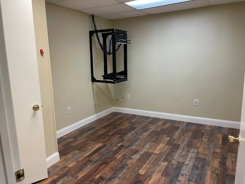 More Photos Of 55 Lamb Loop, Tifton Warehouse For Lease