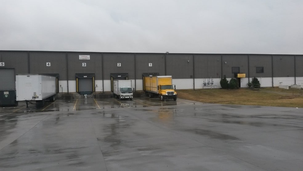 More Photos Of 145 Cane Creek Industrial Park Rd, Fletcher Warehouse For Lease