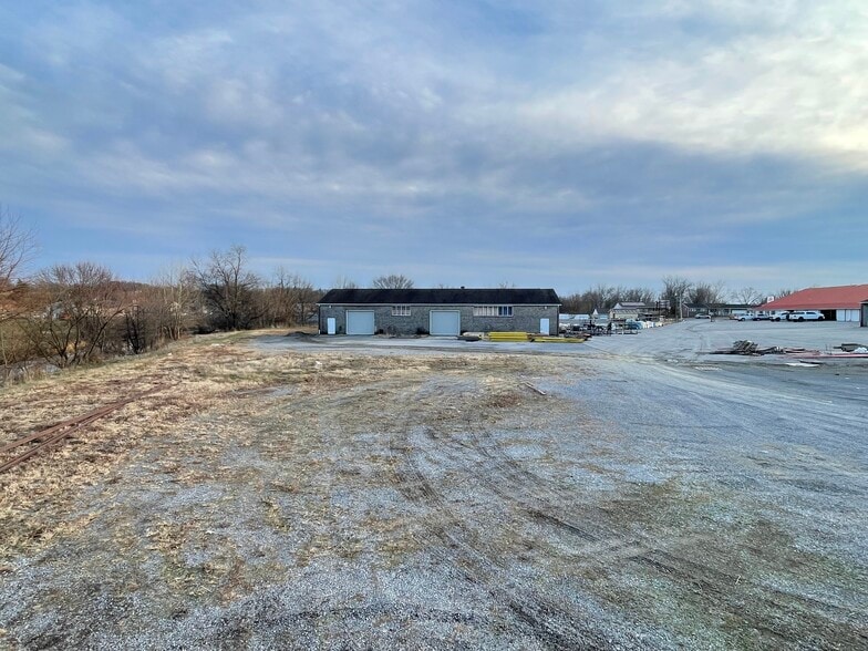 More Photos Of 3737 Lincoln Way W, Chambersburg Flex For Lease