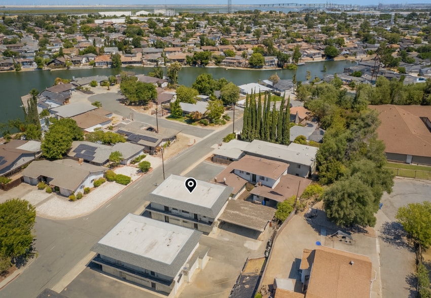 More Photos Of 22 S Lake Dr, Antioch Apartments For Sale