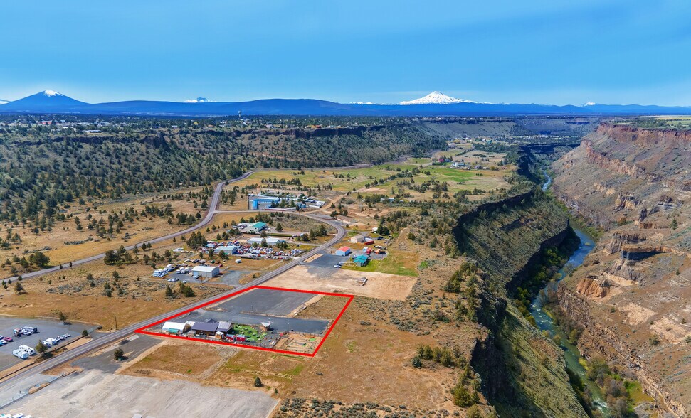 Primary Photo Of 13959 SW Commercial Loop Rd, Crooked River Ranch Restaurant For Sale