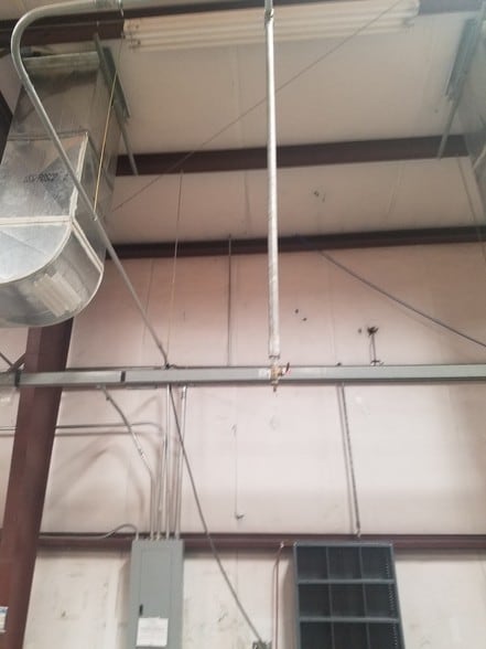 More Photos Of 995 Loma Verde Dr, El Paso Warehouse For Lease