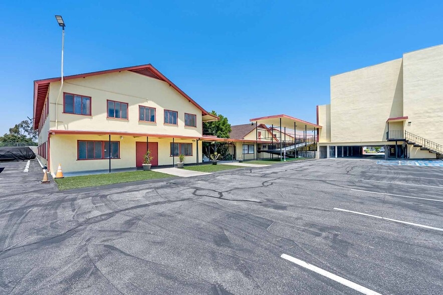More Photos Of 3435 San Anseline Ave, Long Beach Religious Facility For Sale