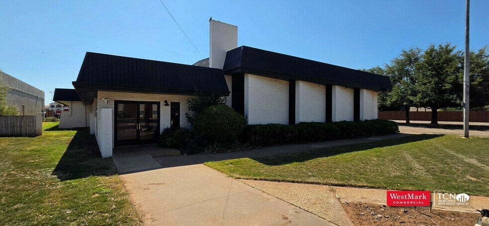Primary Photo Of 5015 Knoxville Ave, Lubbock Office For Sale