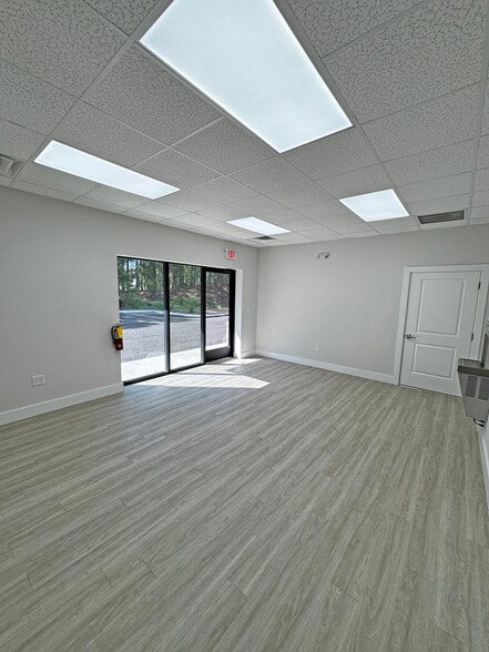 More Photos Of 80 Shelby Ln, Richmond Hill Industrial For Lease