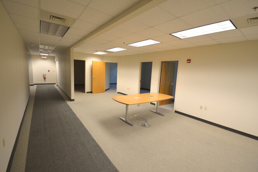 More Photos Of 2810 16th St, Hickory Medical For Lease