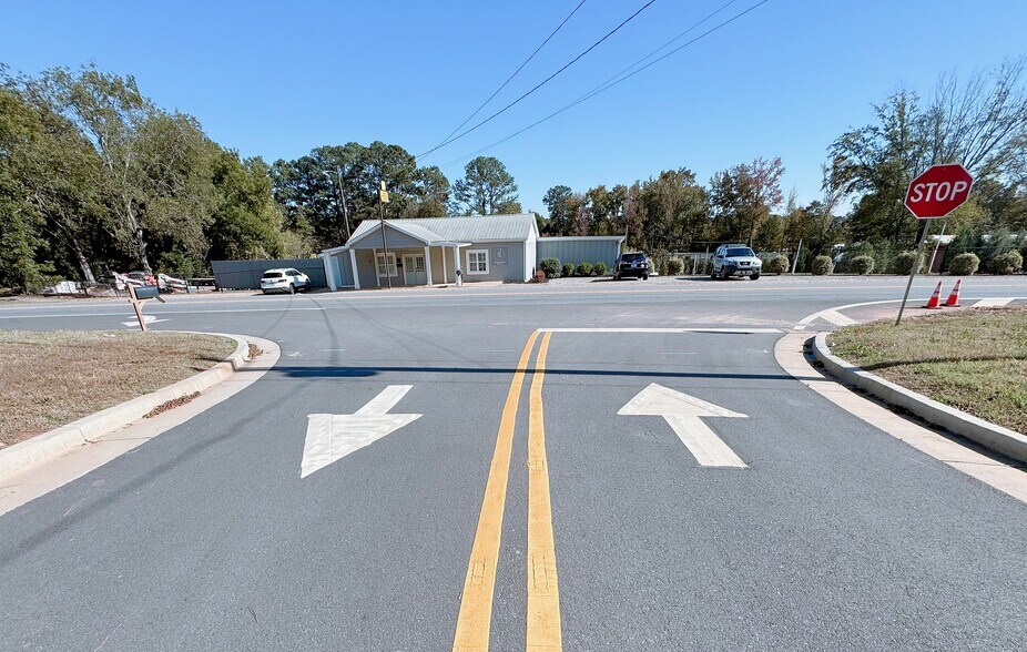 More Photos Of 1535 Dahlonega Highway, Cumming Office Residential For Sale