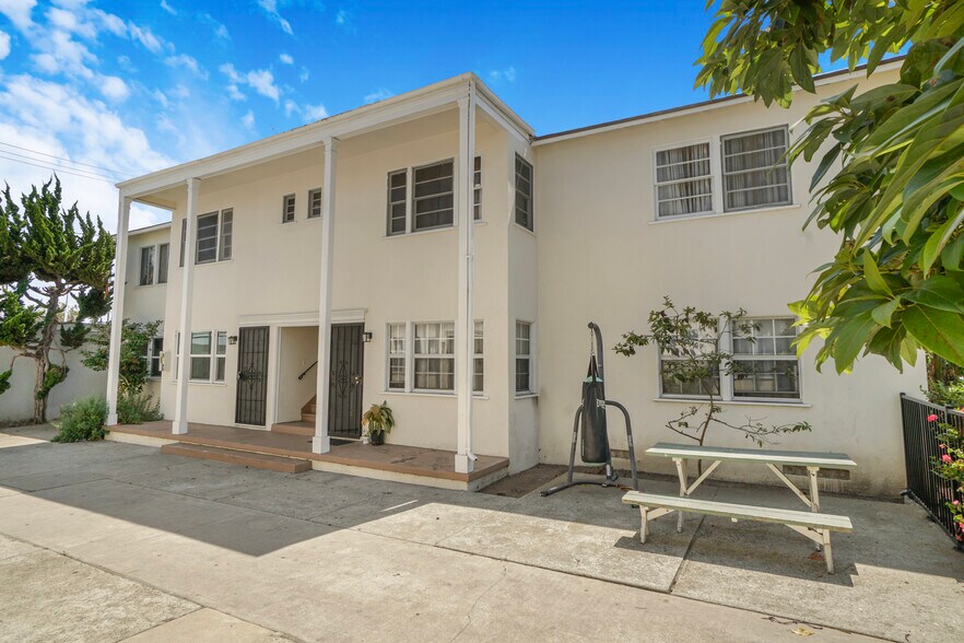More Photos Of 12320 Washington Pl, Los Angeles Apartments For Sale