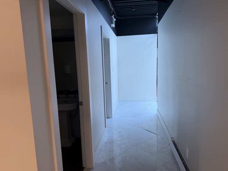 More Photos Of 9059-9079 Shaughnessy St, Vancouver Warehouse For Sale