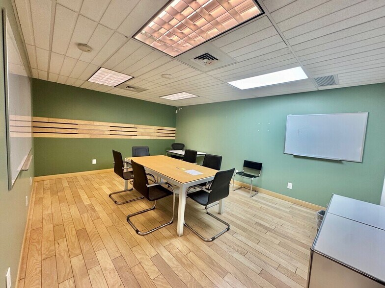 More Photos Of 130 Sheridan Blvd, Inwood Warehouse For Lease